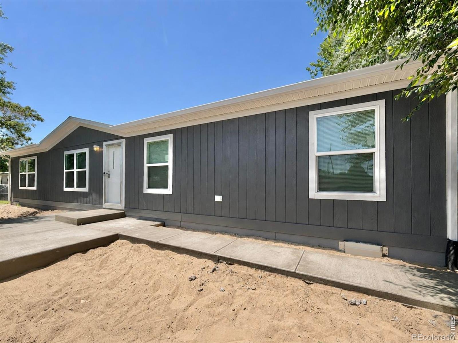 110 W Grant Avenue