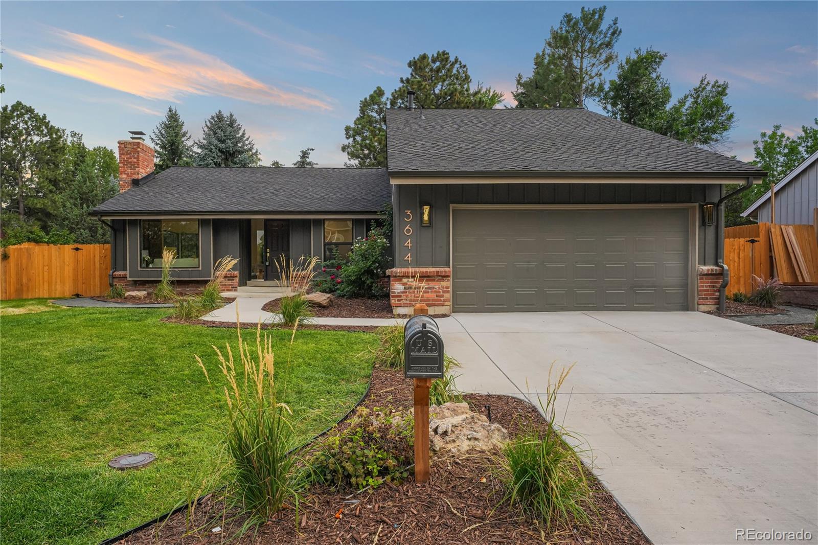 3644 E Fremont Place