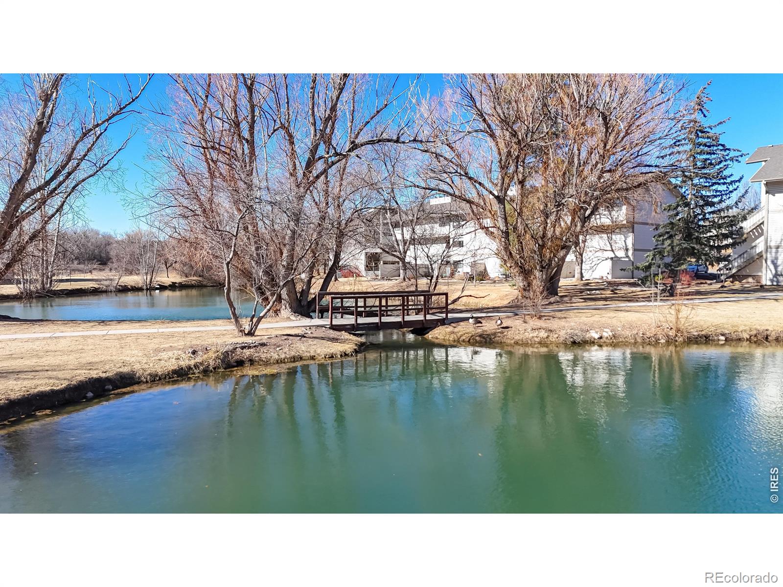1705 Heatheridge Road Unit 301