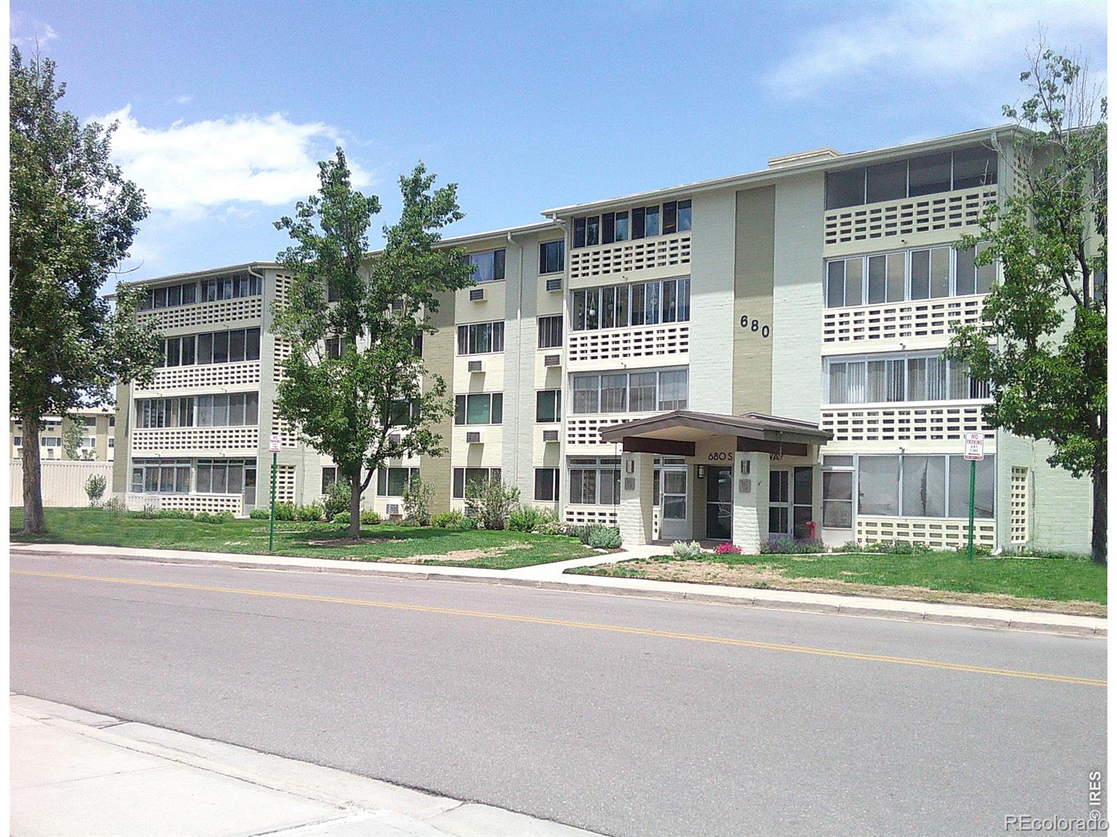 680 S Alton Way Unit 9A