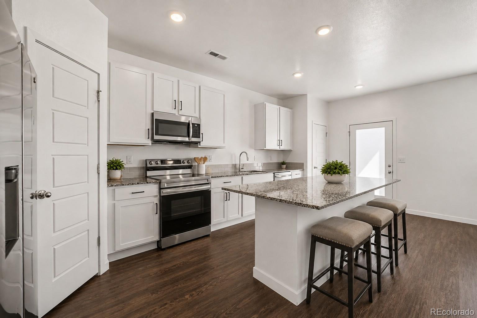 1353 Reynolds Street Unit 17B