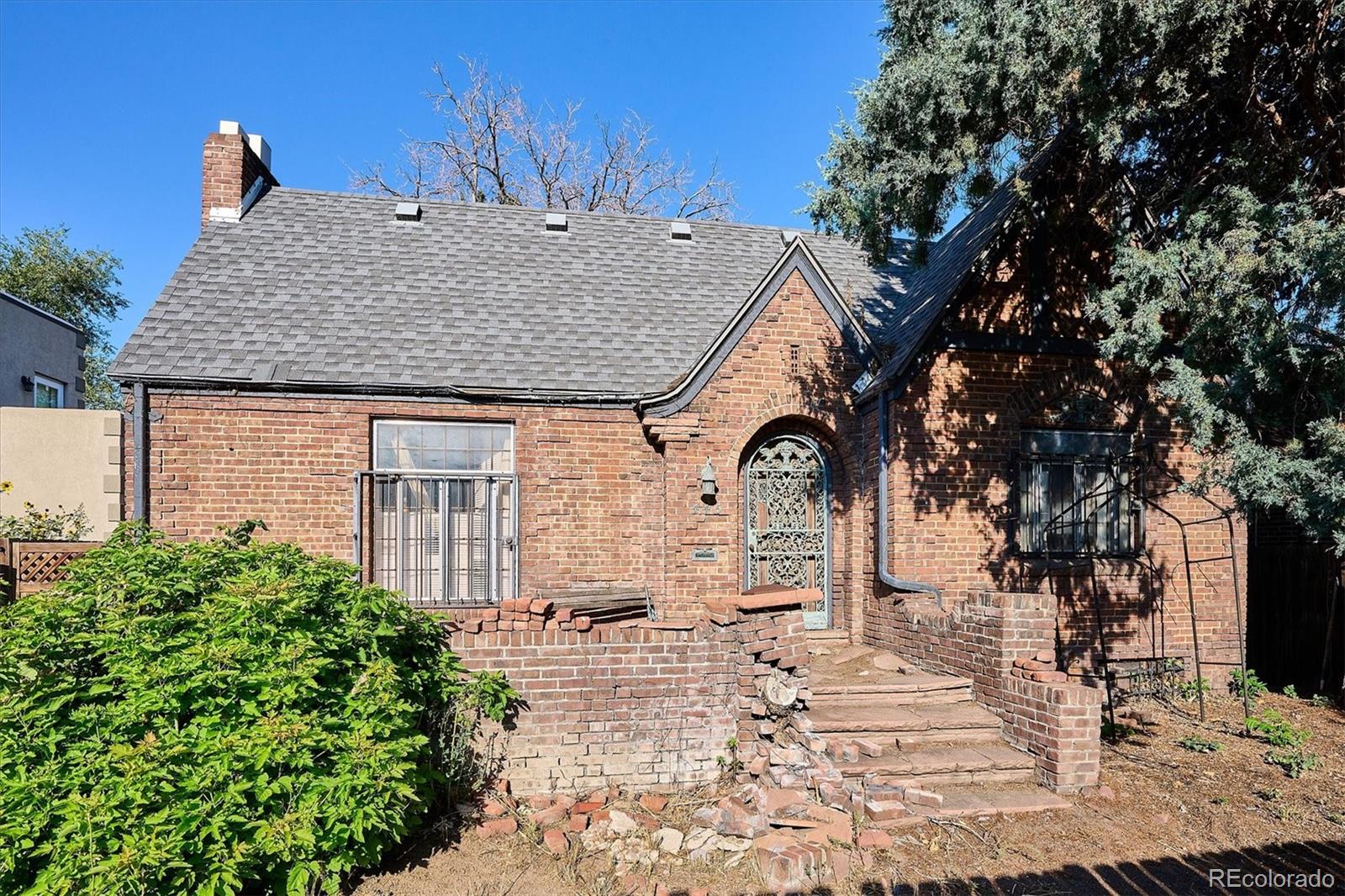 445 Colorado Boulevard
