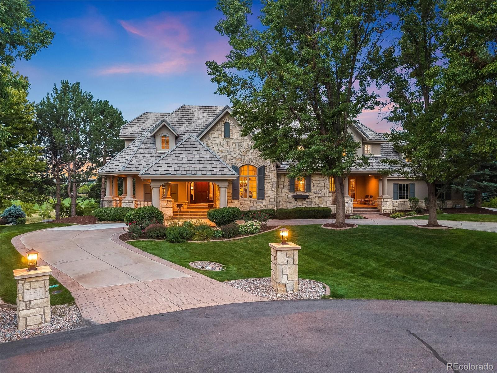 4450 W Caspian Circle