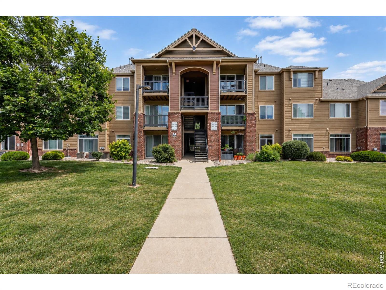 2445 Windrow Drive Unit 301