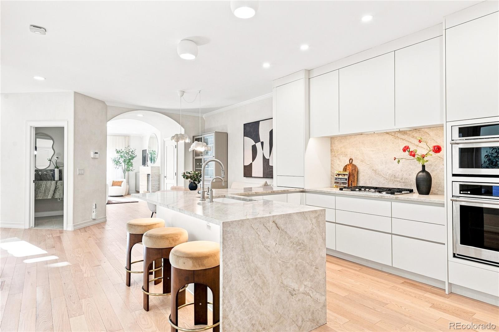 148 S Locust Street