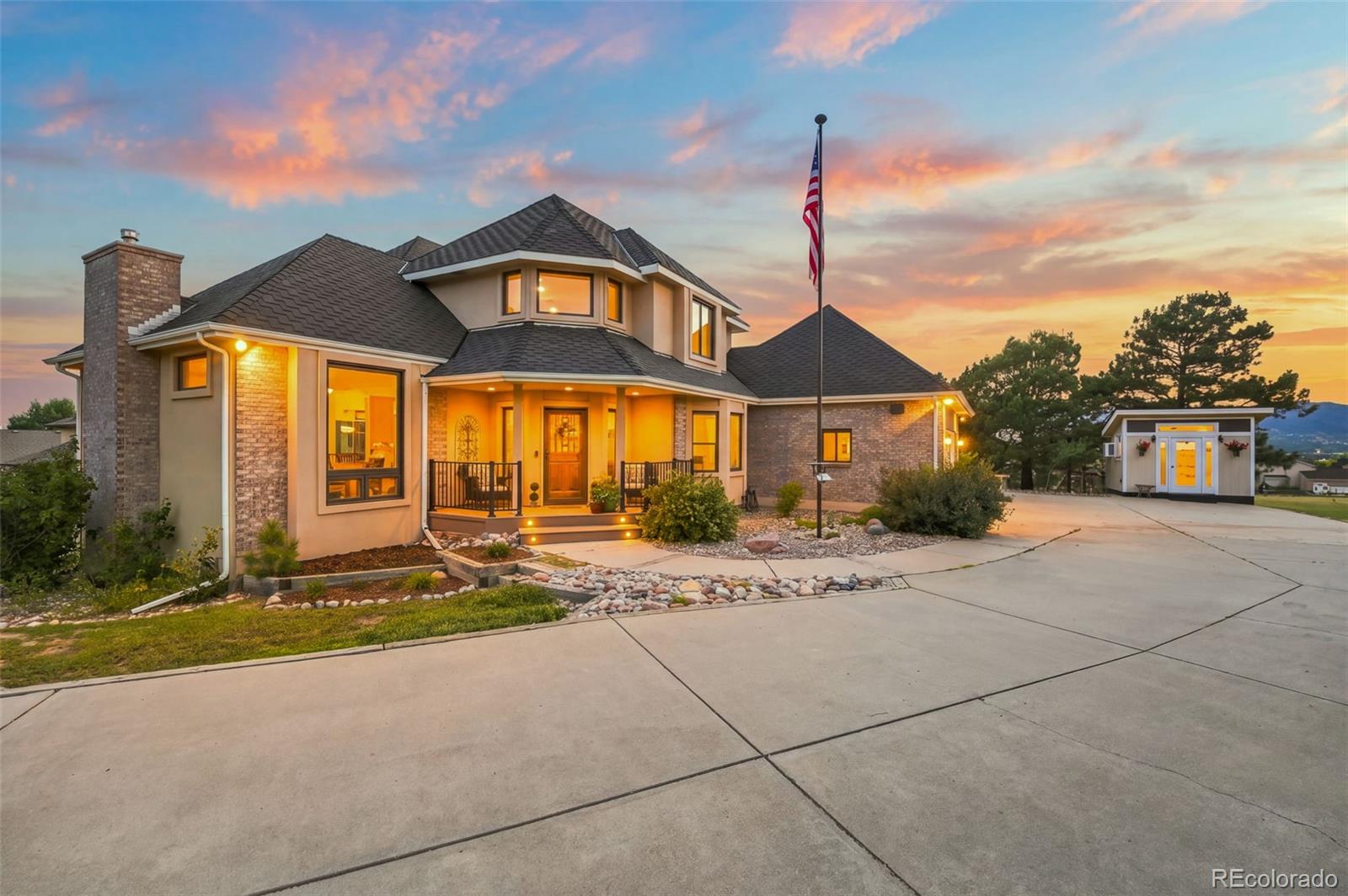 945 Caribou Drive