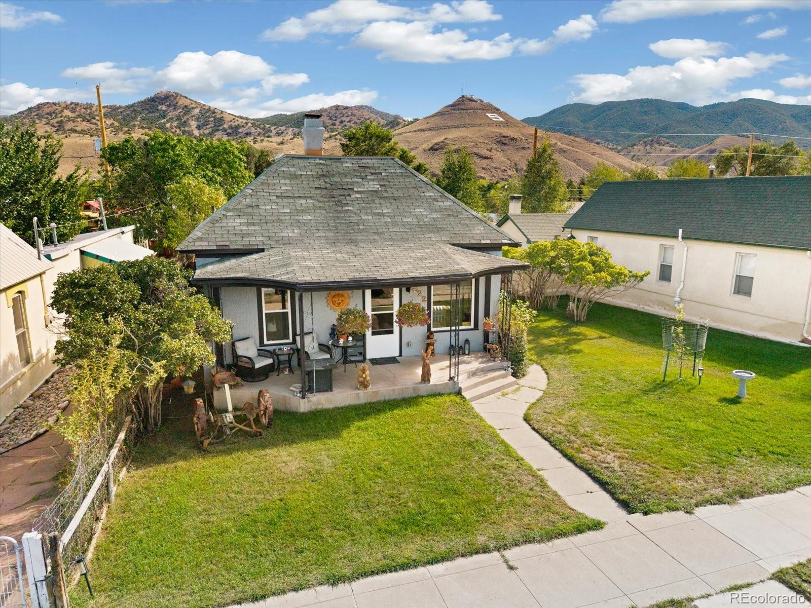 622 W 2nd Street