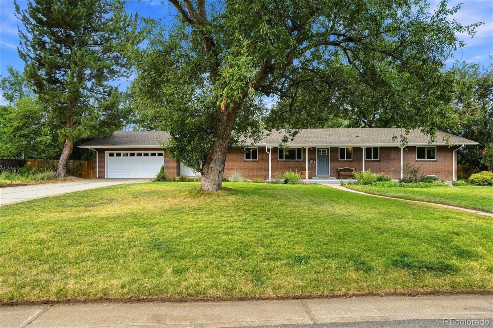 546 W Lake Avenue