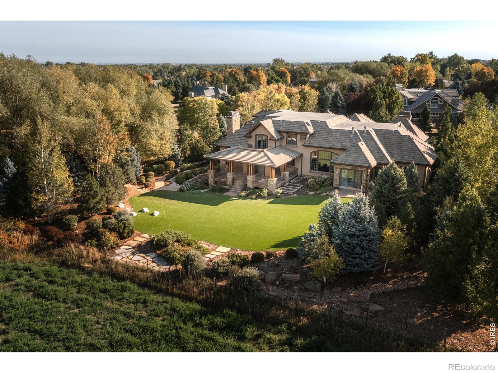 8925 Mountain View Lane