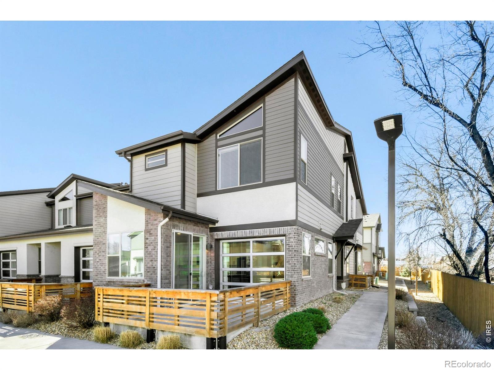 11737 W 45th Place