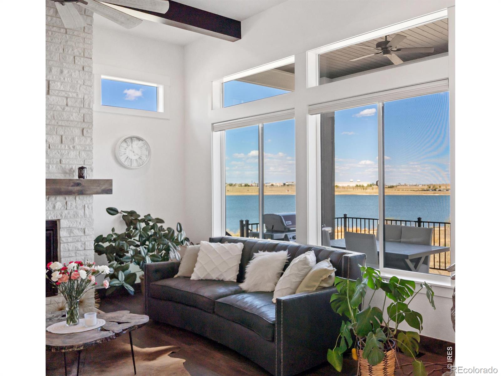 2922 Lake Verna Drive