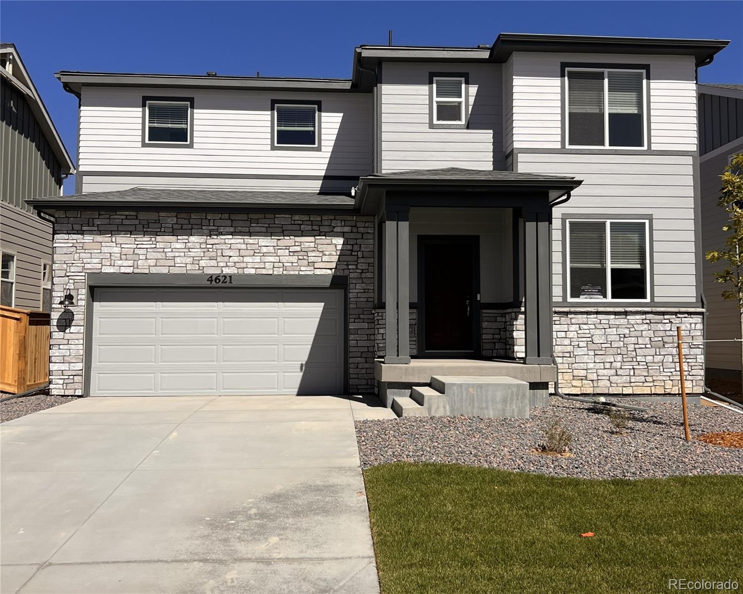 4621 Sunsplash Way