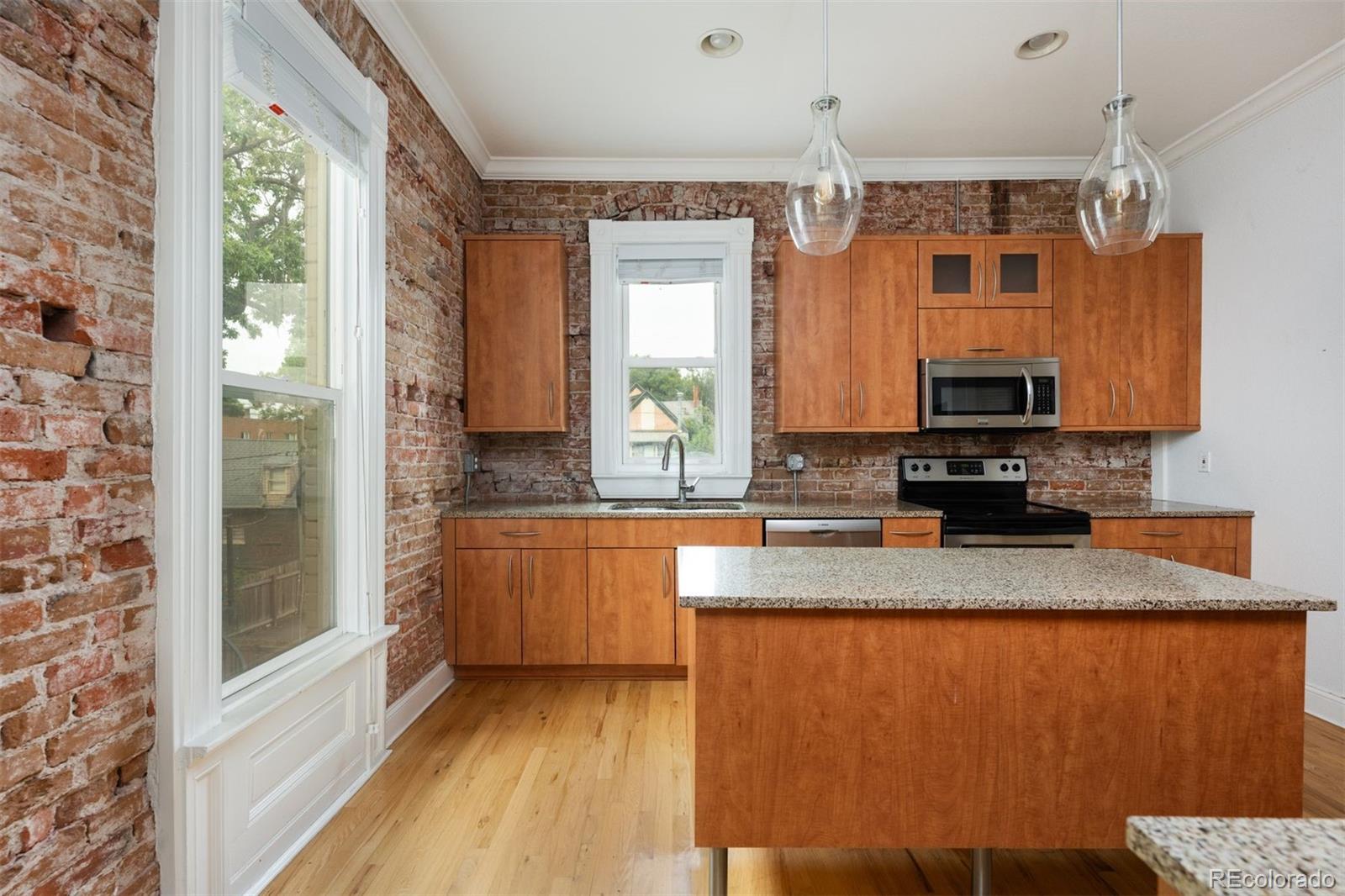 1553 N High Street Unit 201