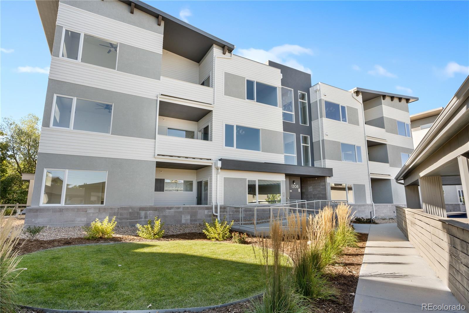 1308 SNOWBERRY Lane Unit 201