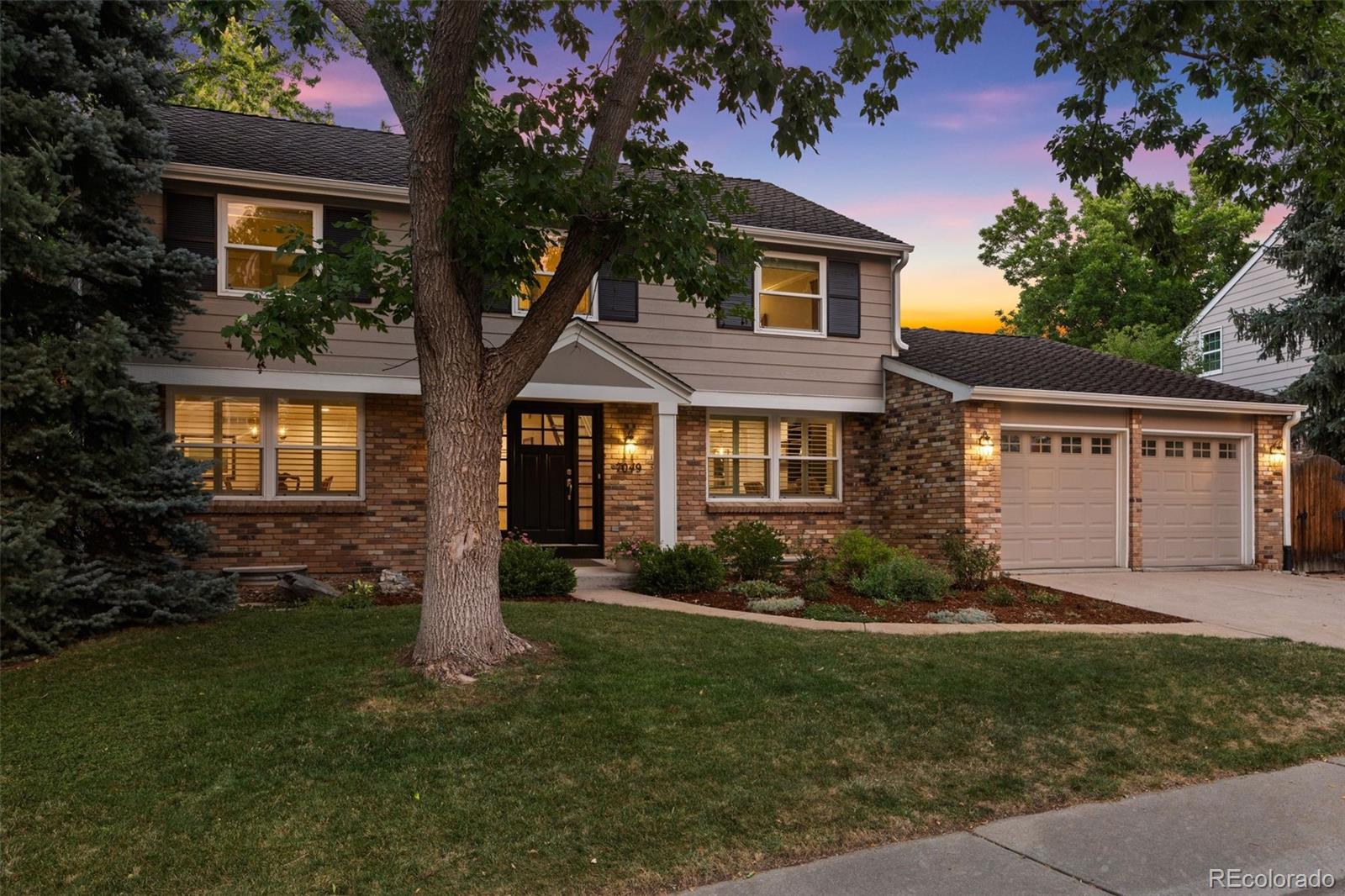 7049 S Magnolia Circle
