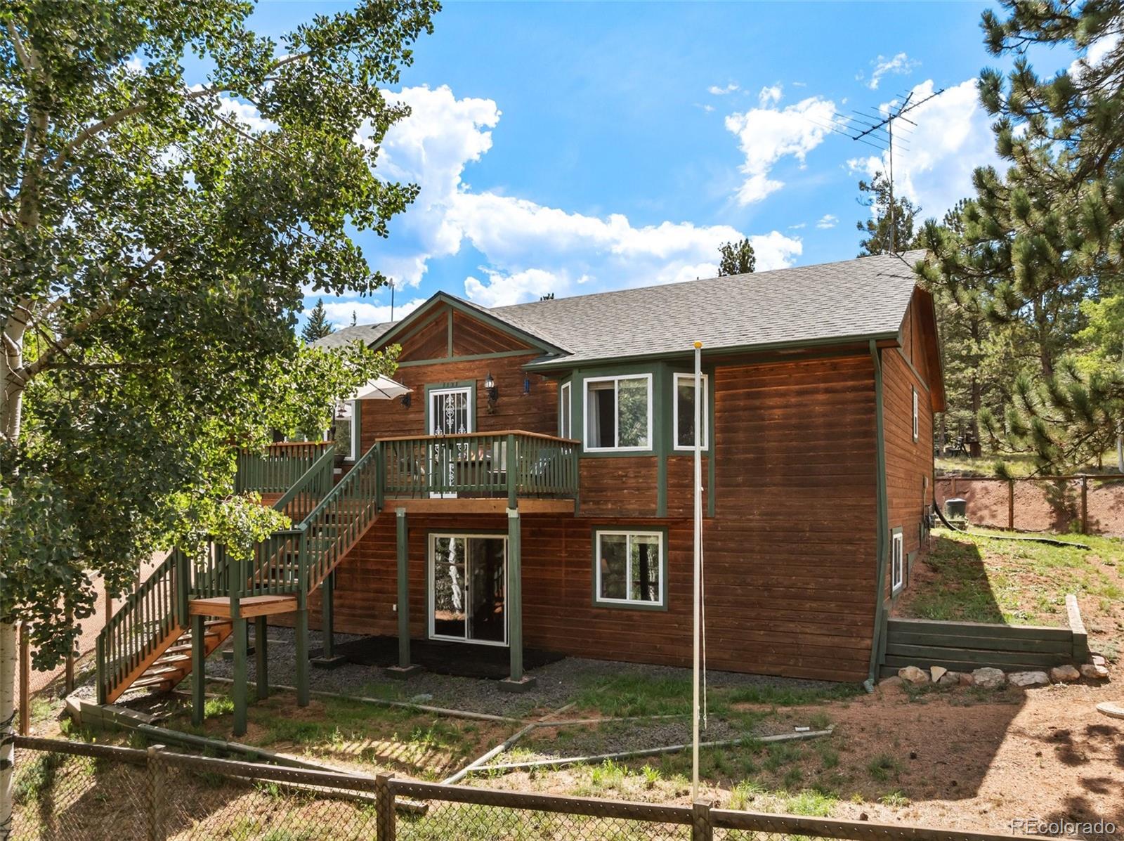 1121 Ridge Road