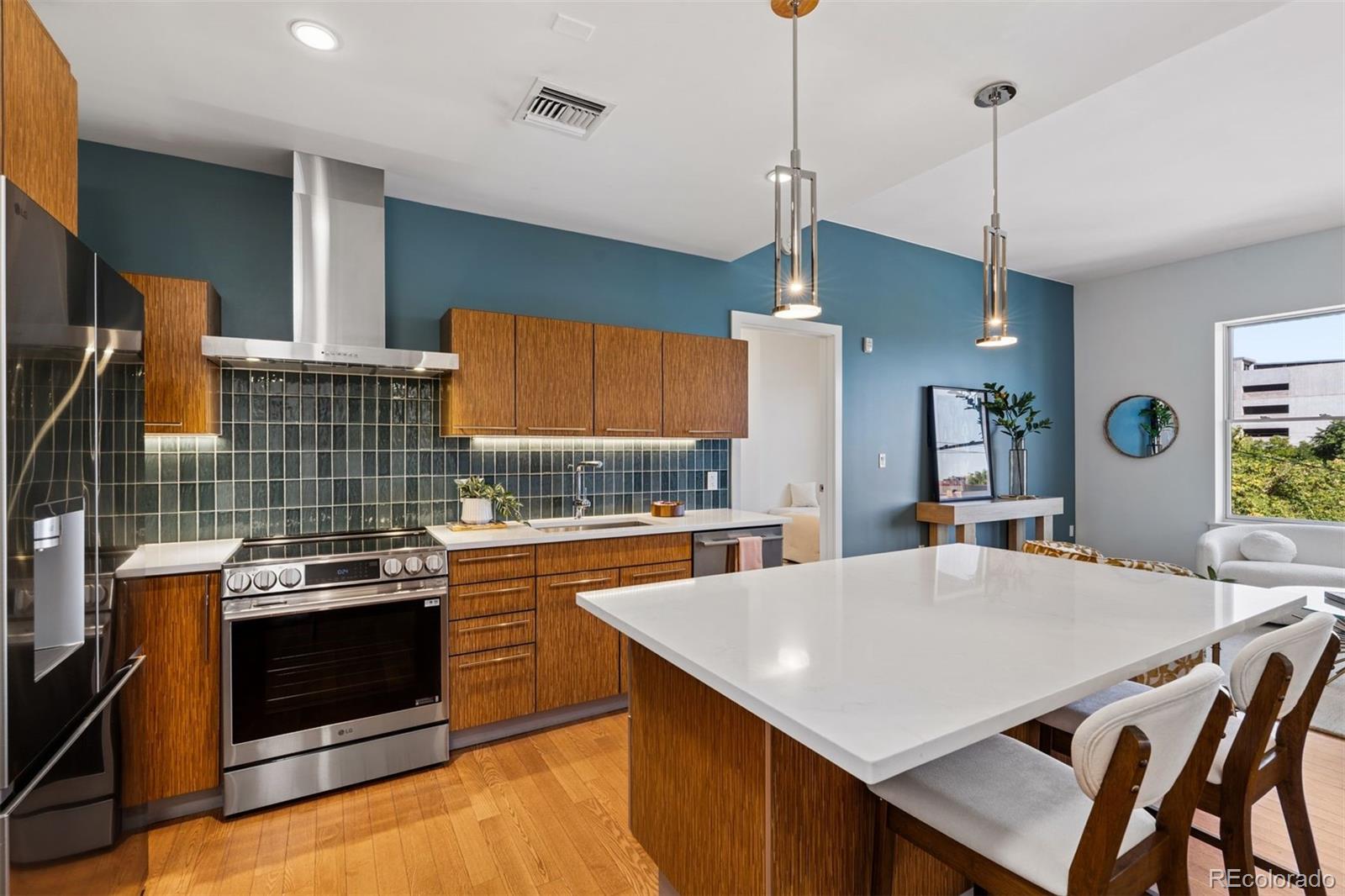 410 Acoma Street Unit 305