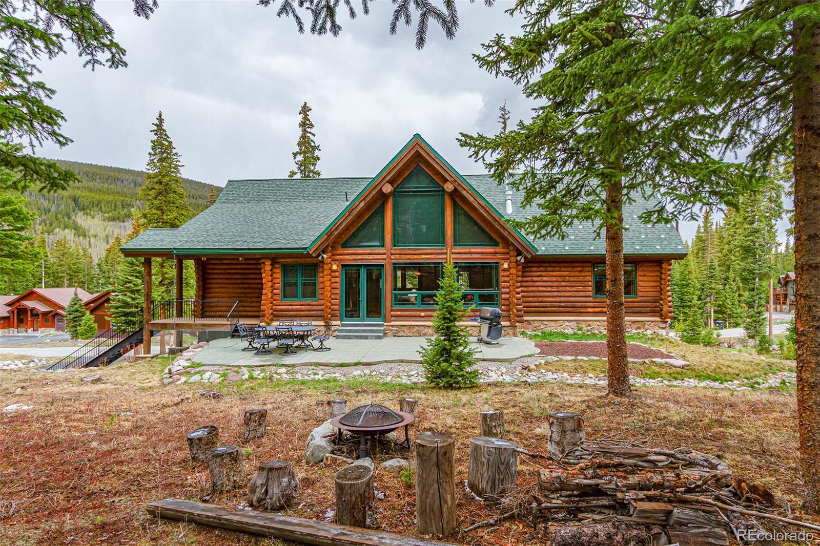 905 Whispering Pines Circle
