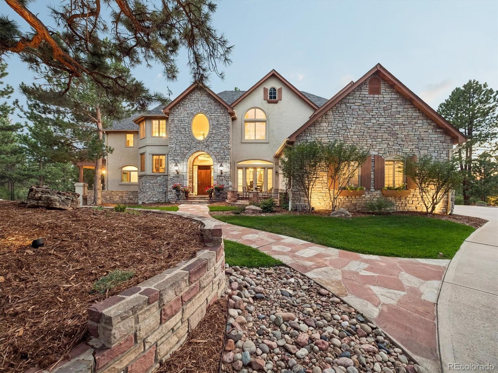 2376 Trails End