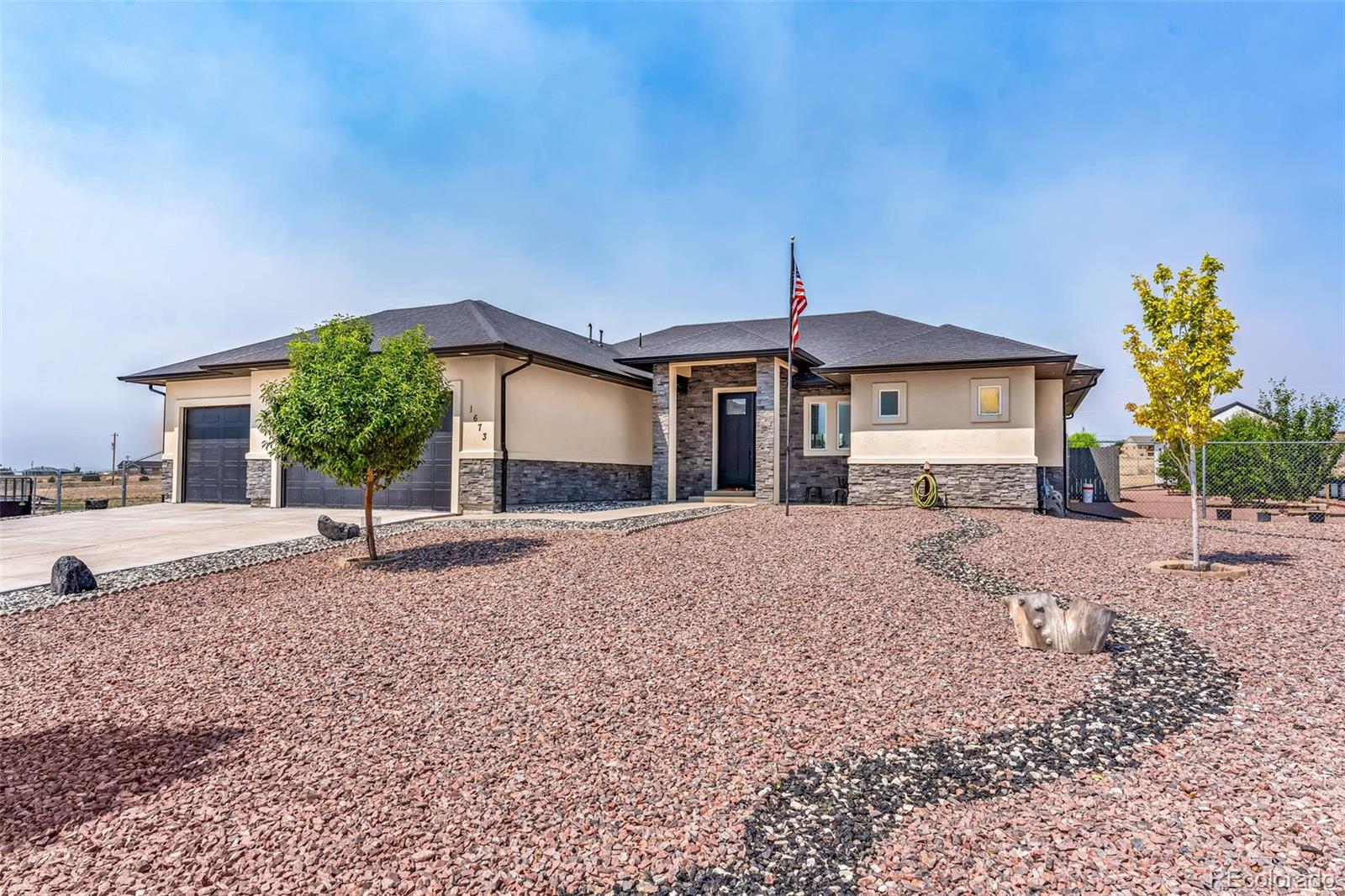 1673 N Calle Rosa Drive
