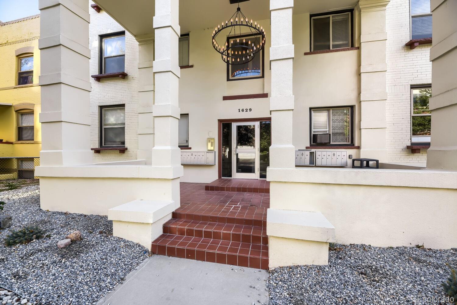1629 N Clarkson Street Unit 34