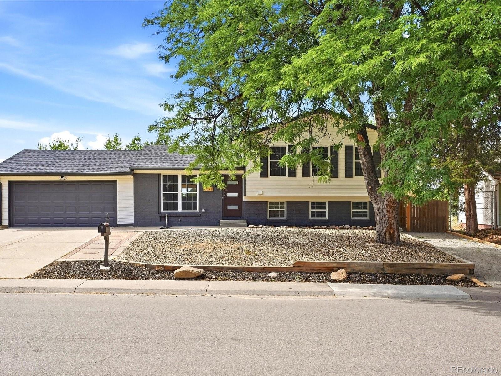 2571 S Kittredge Way