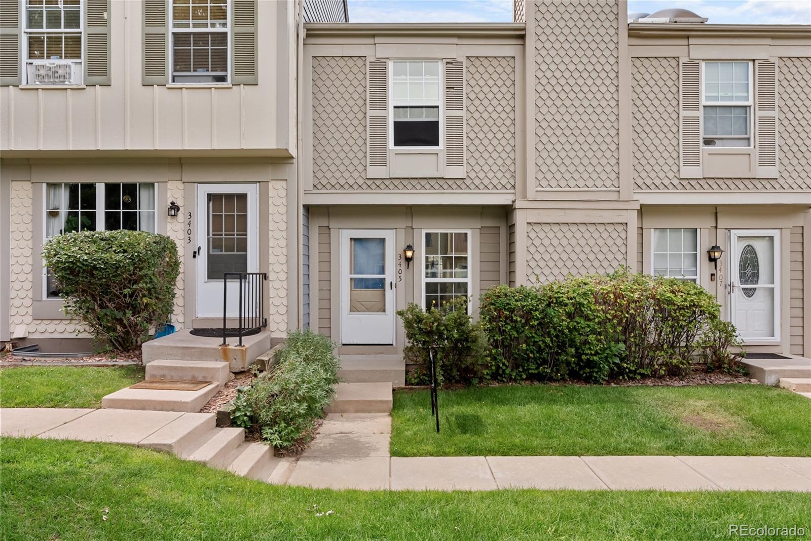 3405 Queen Anne Way