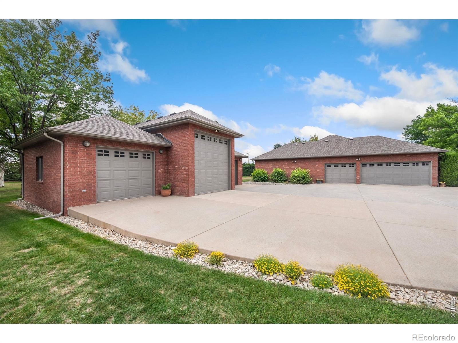 218 Grand View Circle