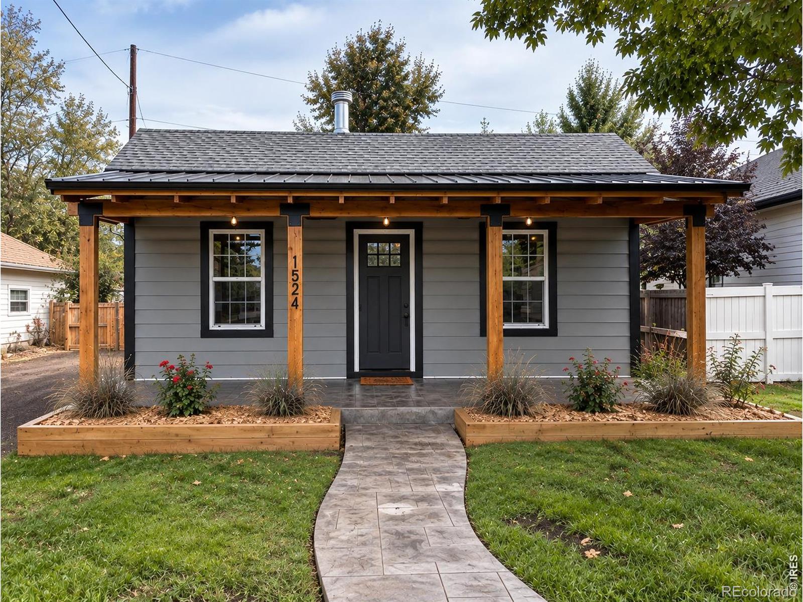 1524 Main Street