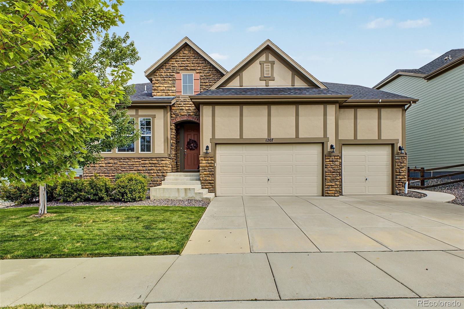 1207 Sandstone Circle
