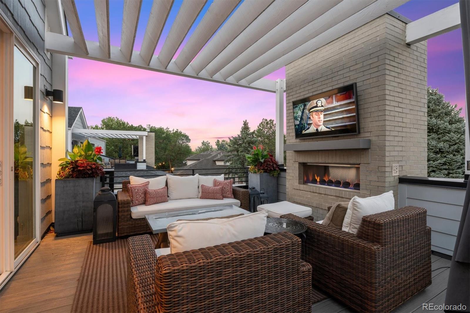 888 S Valentia Street Unit 104