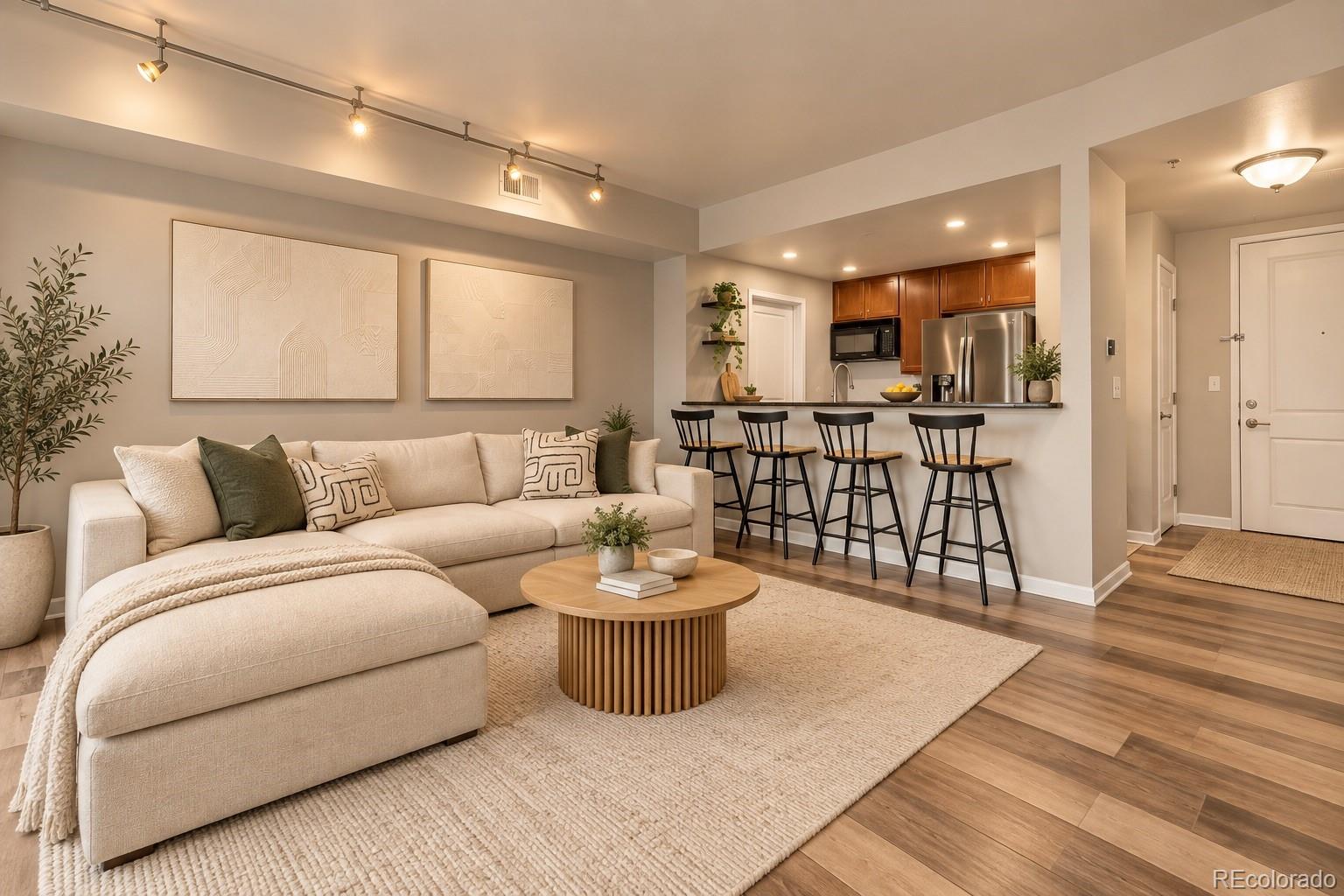 975 N Lincoln Street Unit 11H