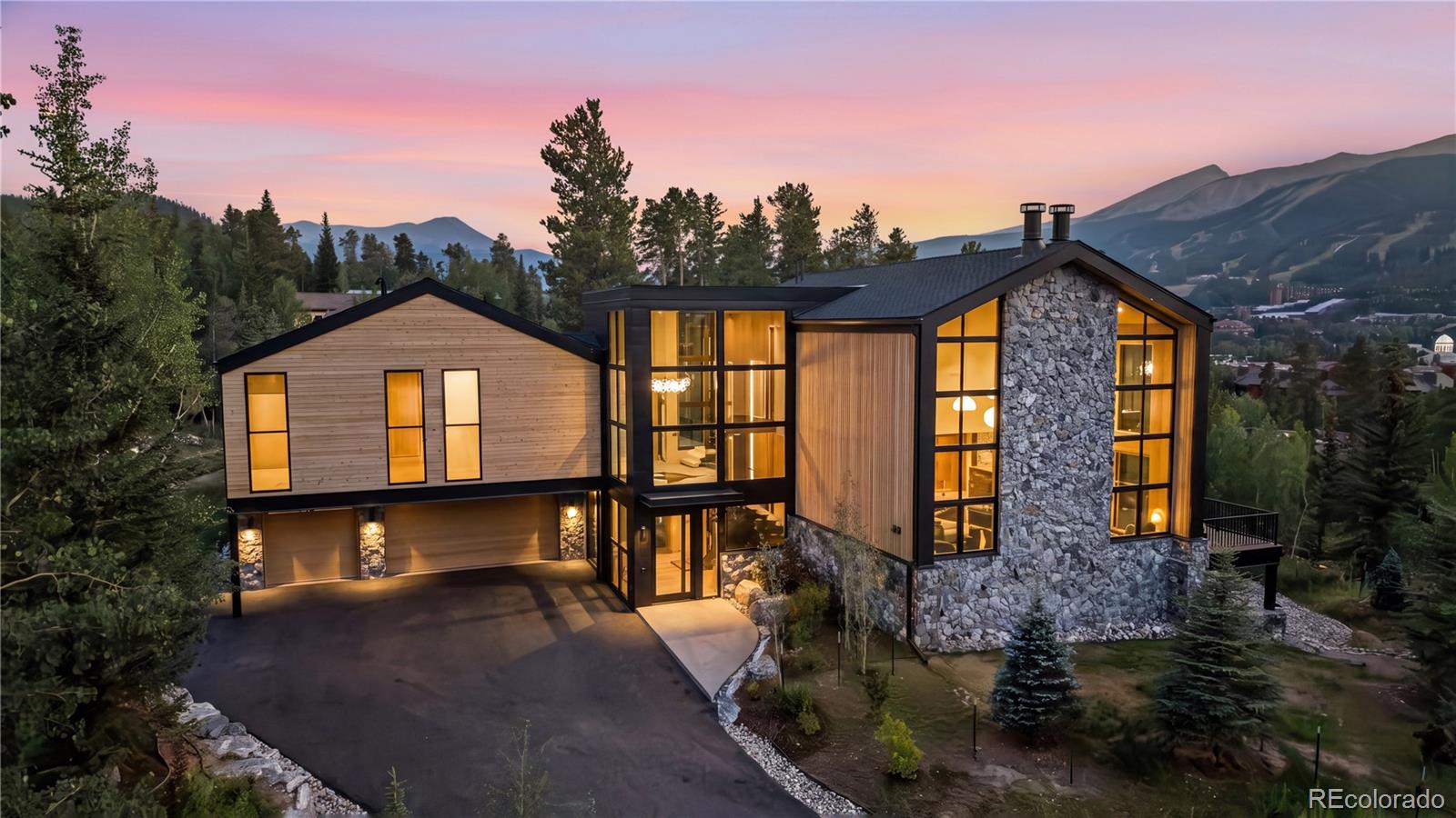 212 Wellington Road