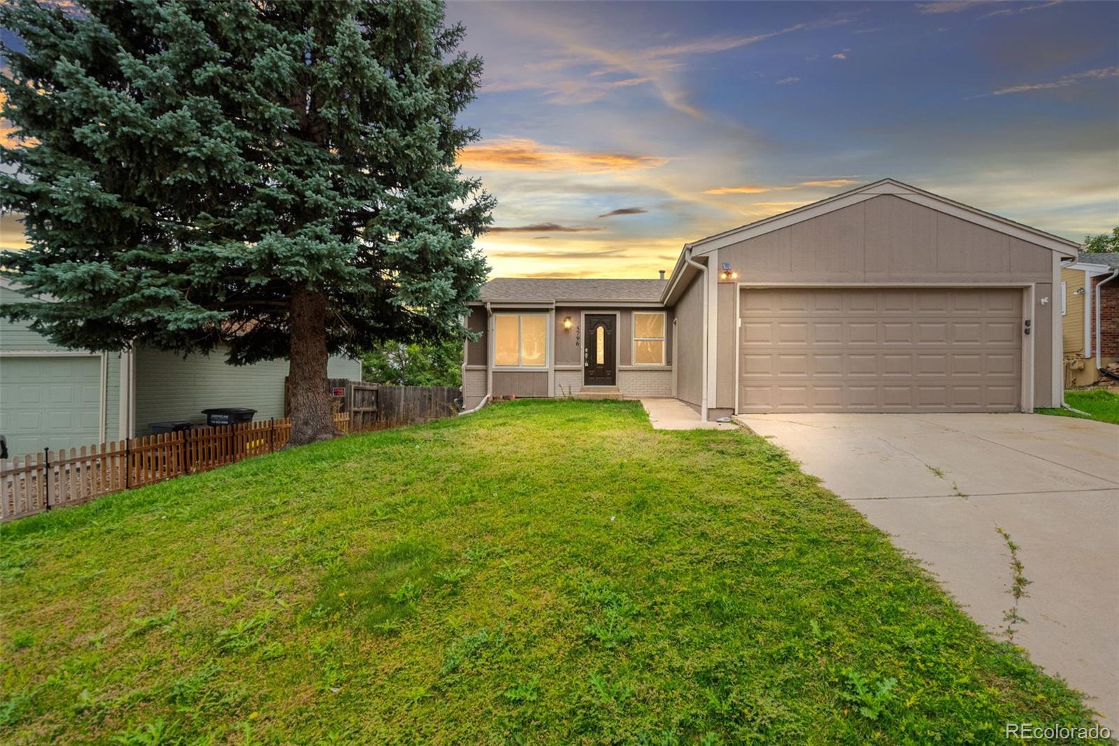 5796 W 74th Place