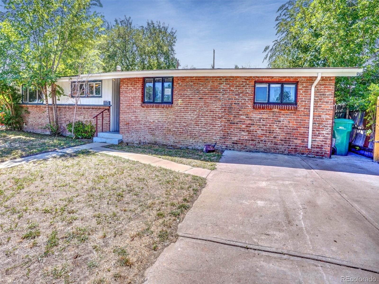 7789 Greenleaf Lane