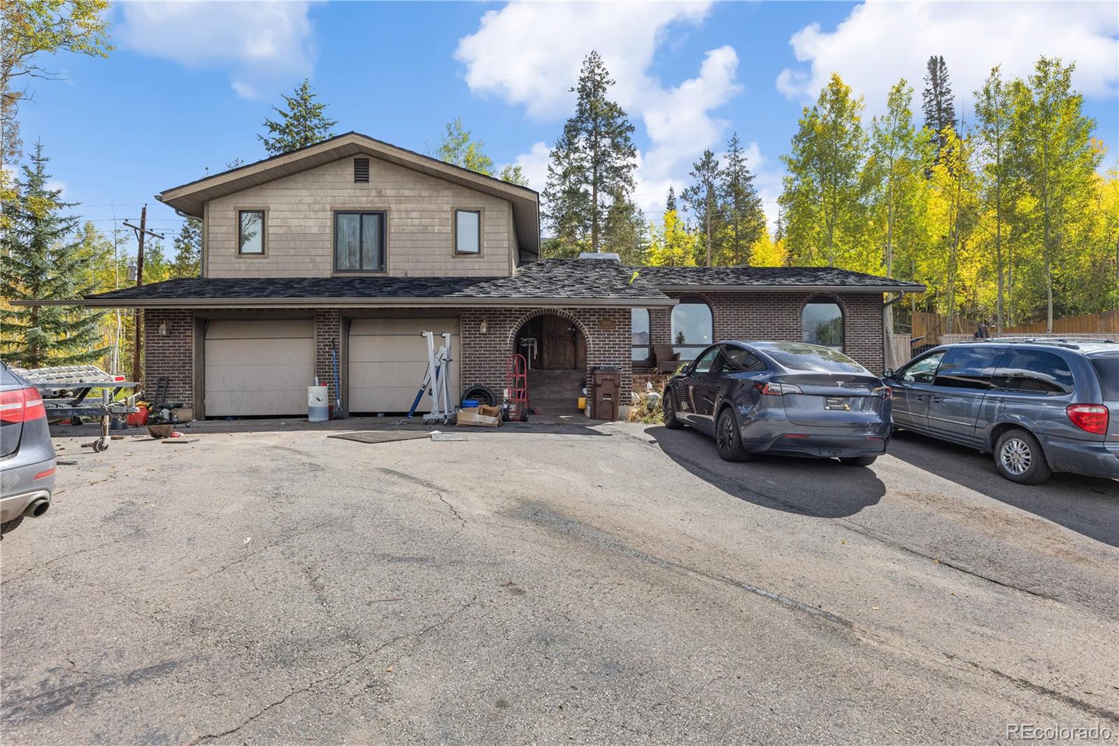 208 Deer Path Road