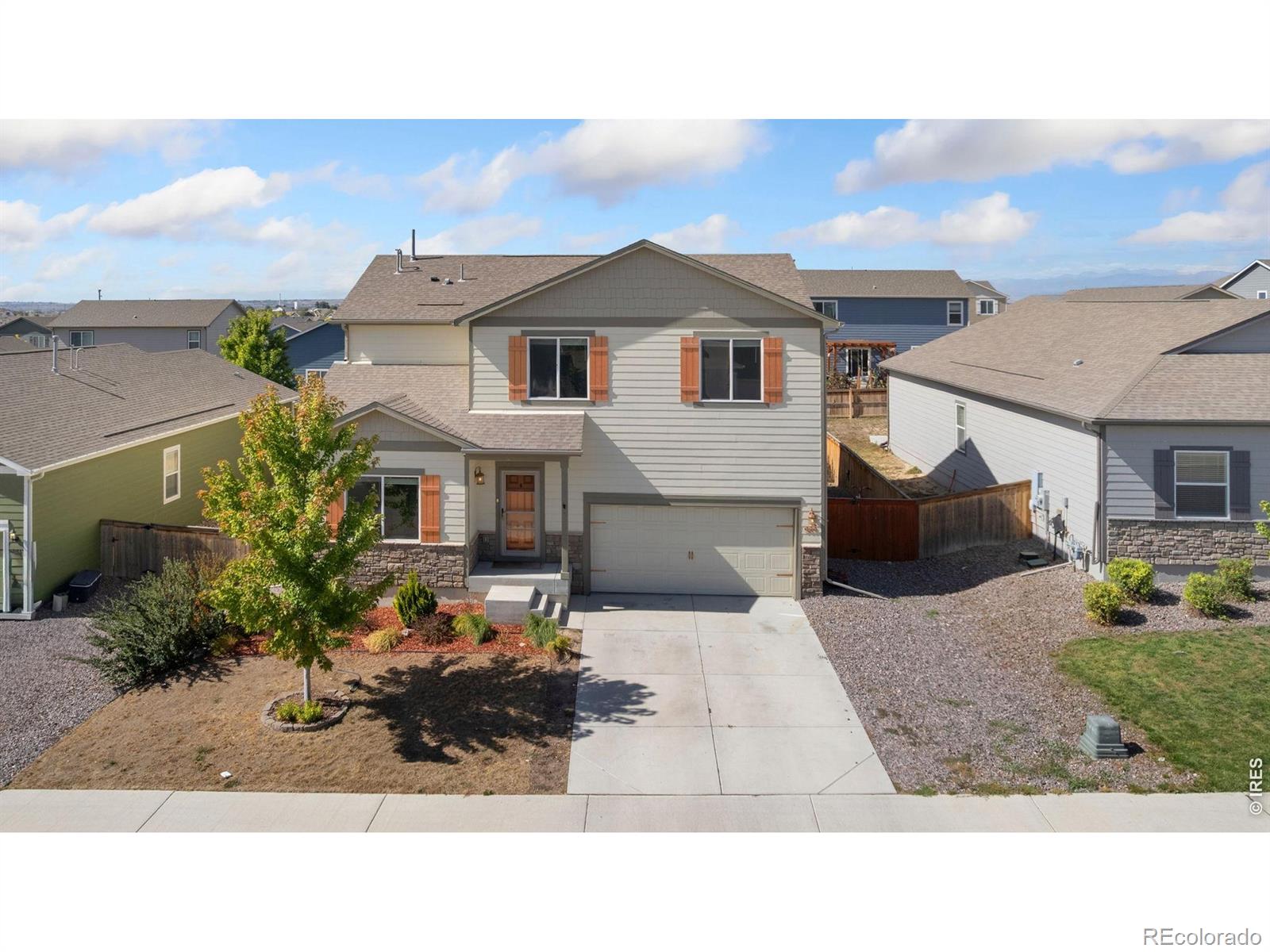 989 Cascade Falls Street