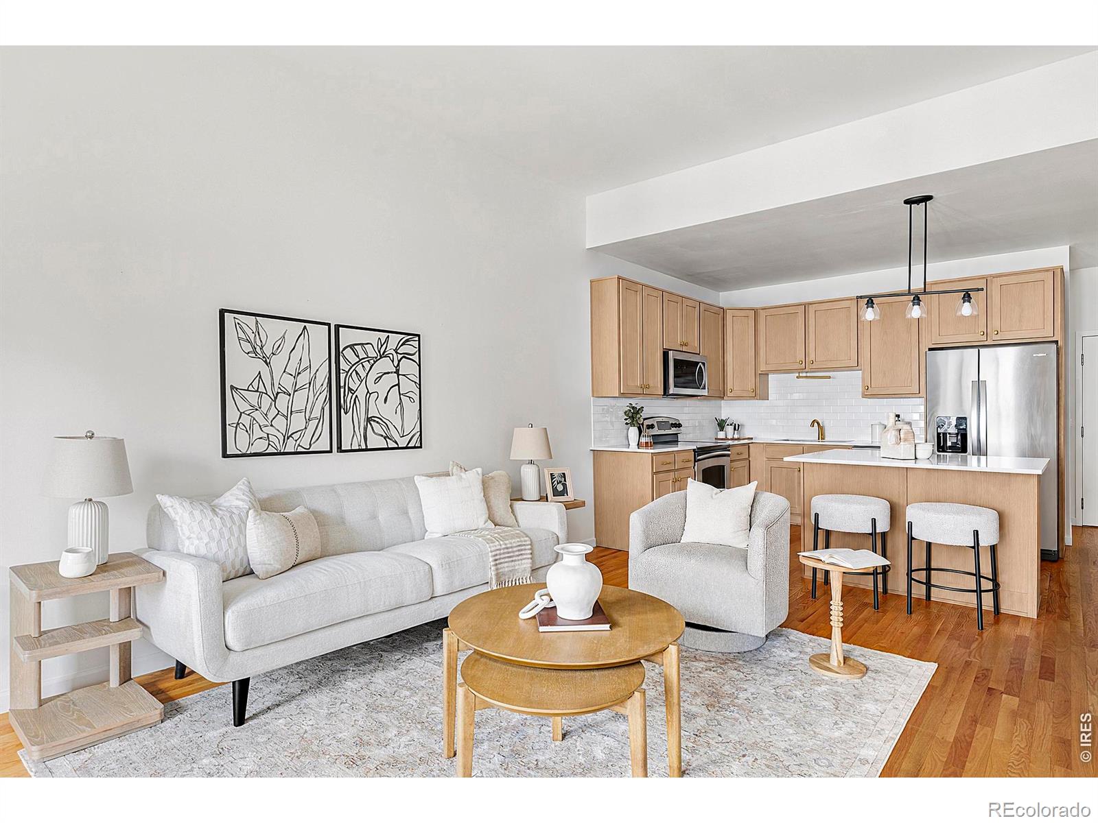 1950 N Logan Street Unit 1013