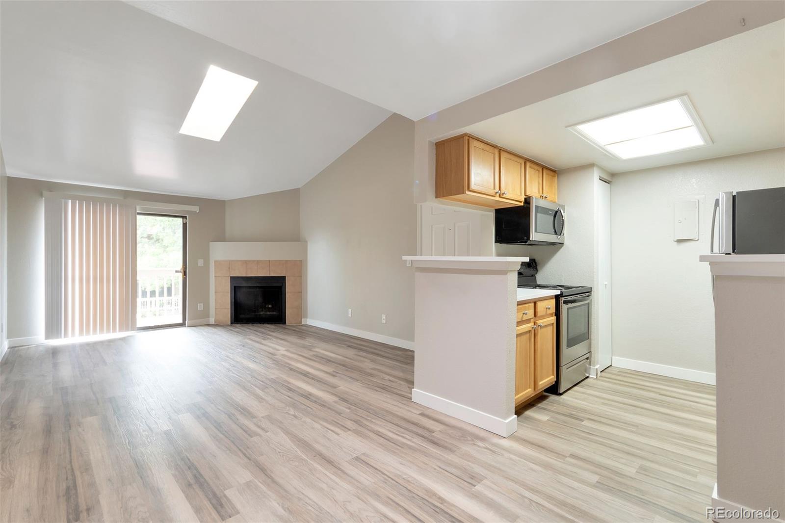 10323 E Peakview Avenue Unit J201
