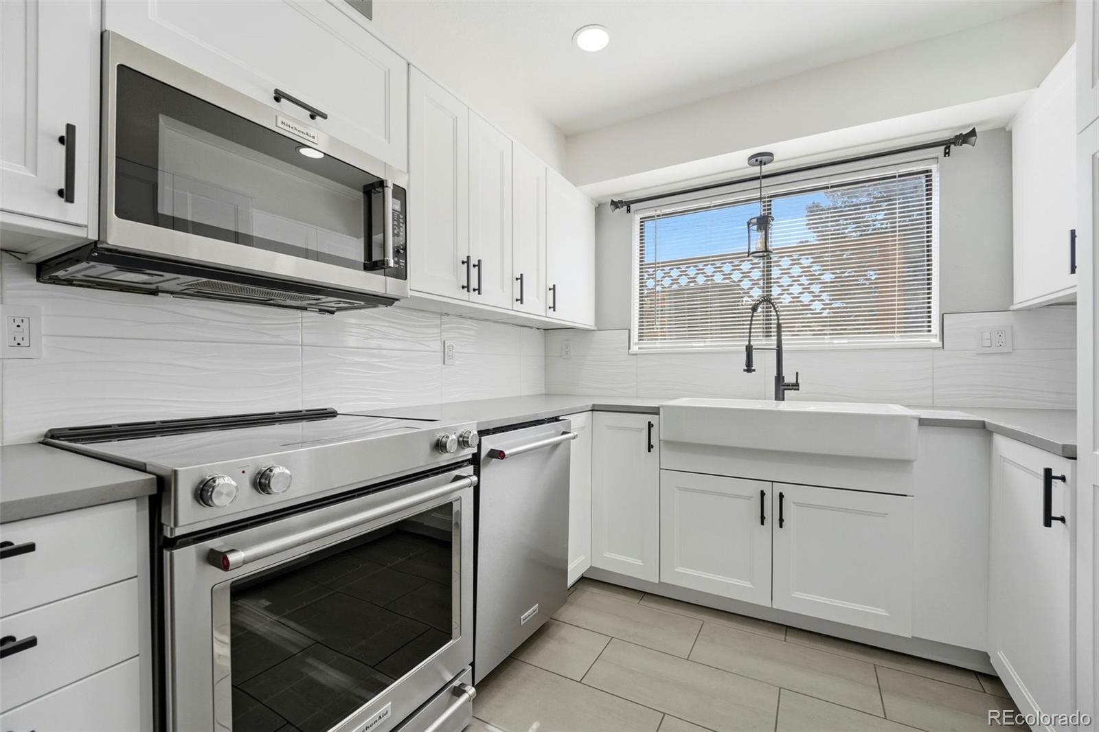 418 Wright Street Unit 102