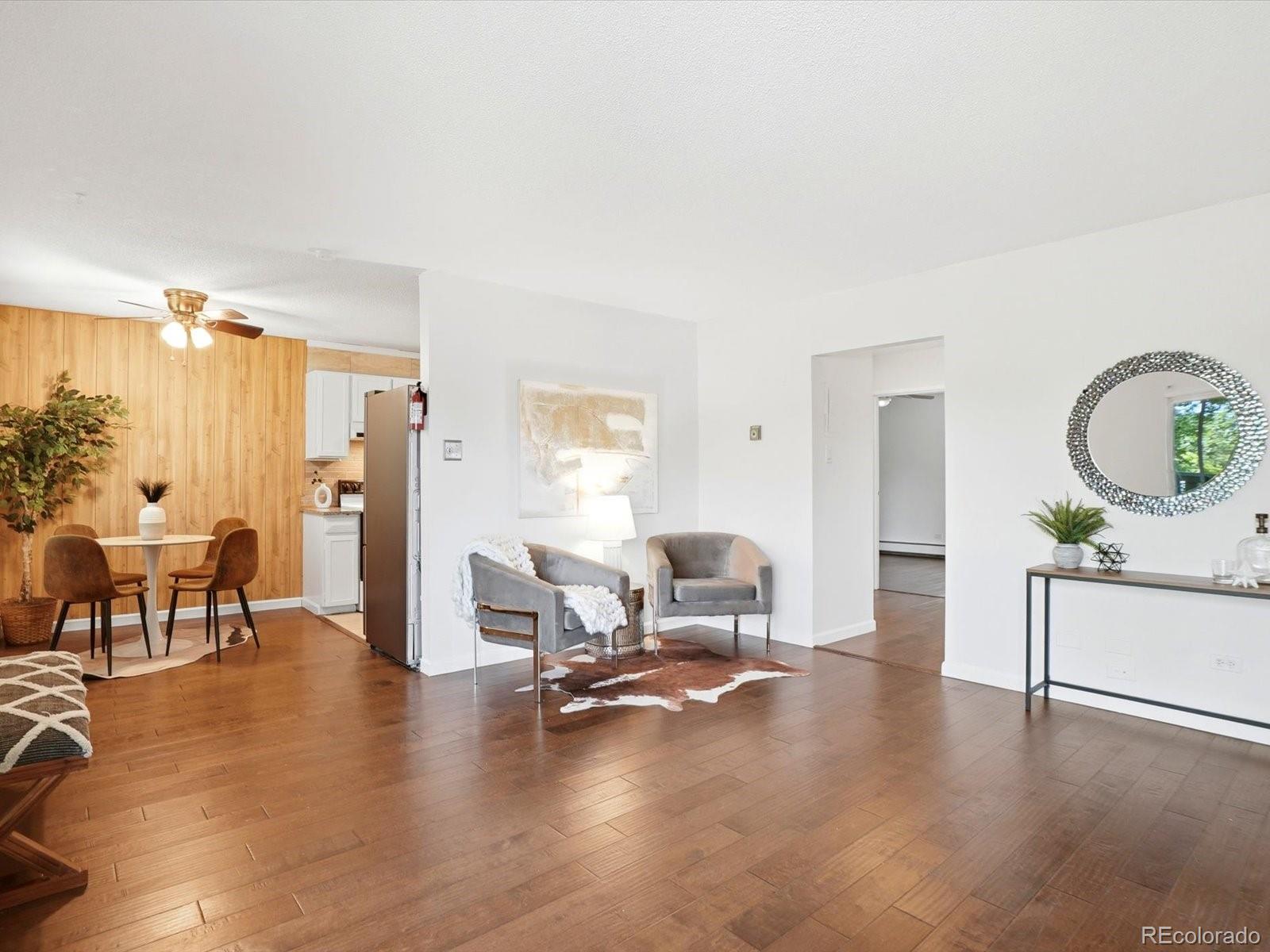 2120 S Vaughn Way Unit 206F