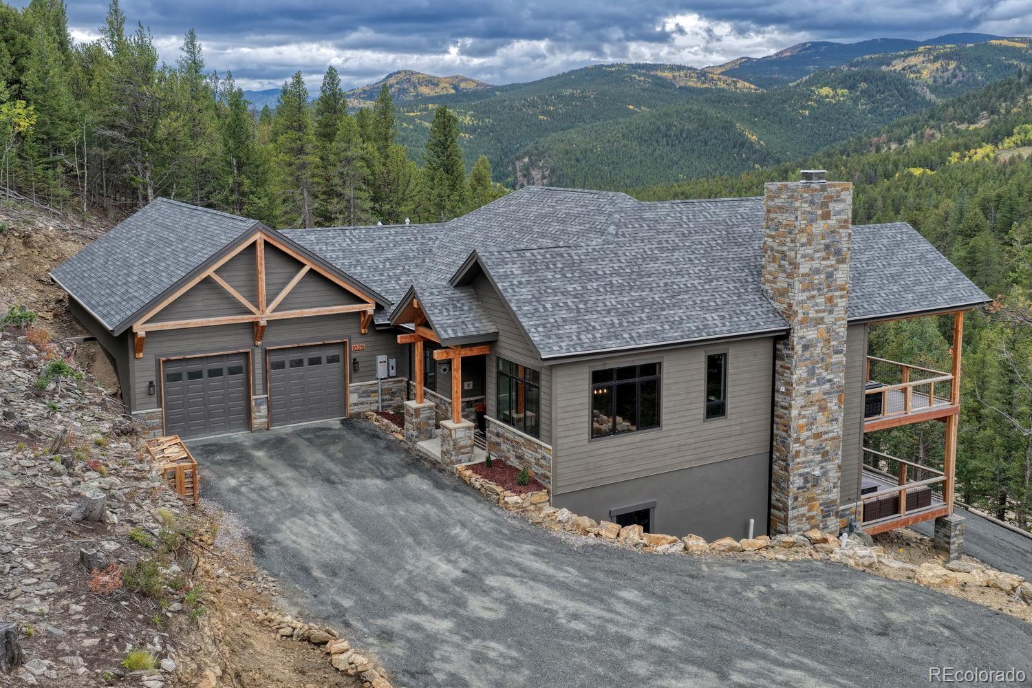 1025 Paradise Valley Parkway