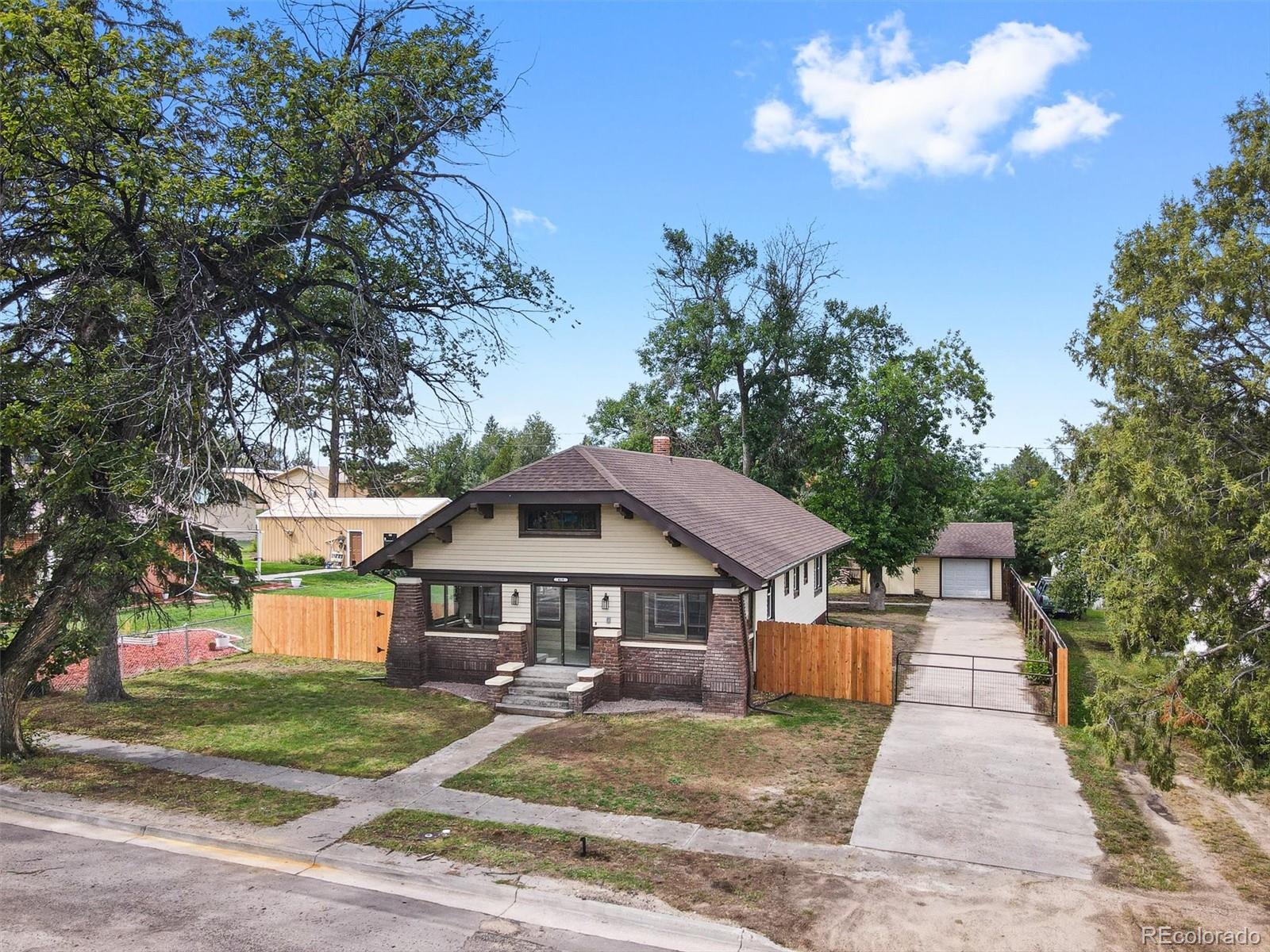 419 Pueblo Avenue