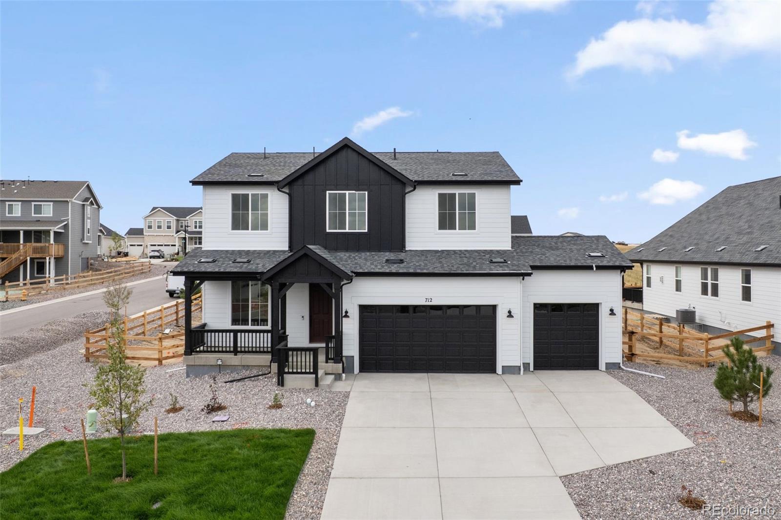 712 Pershing Point