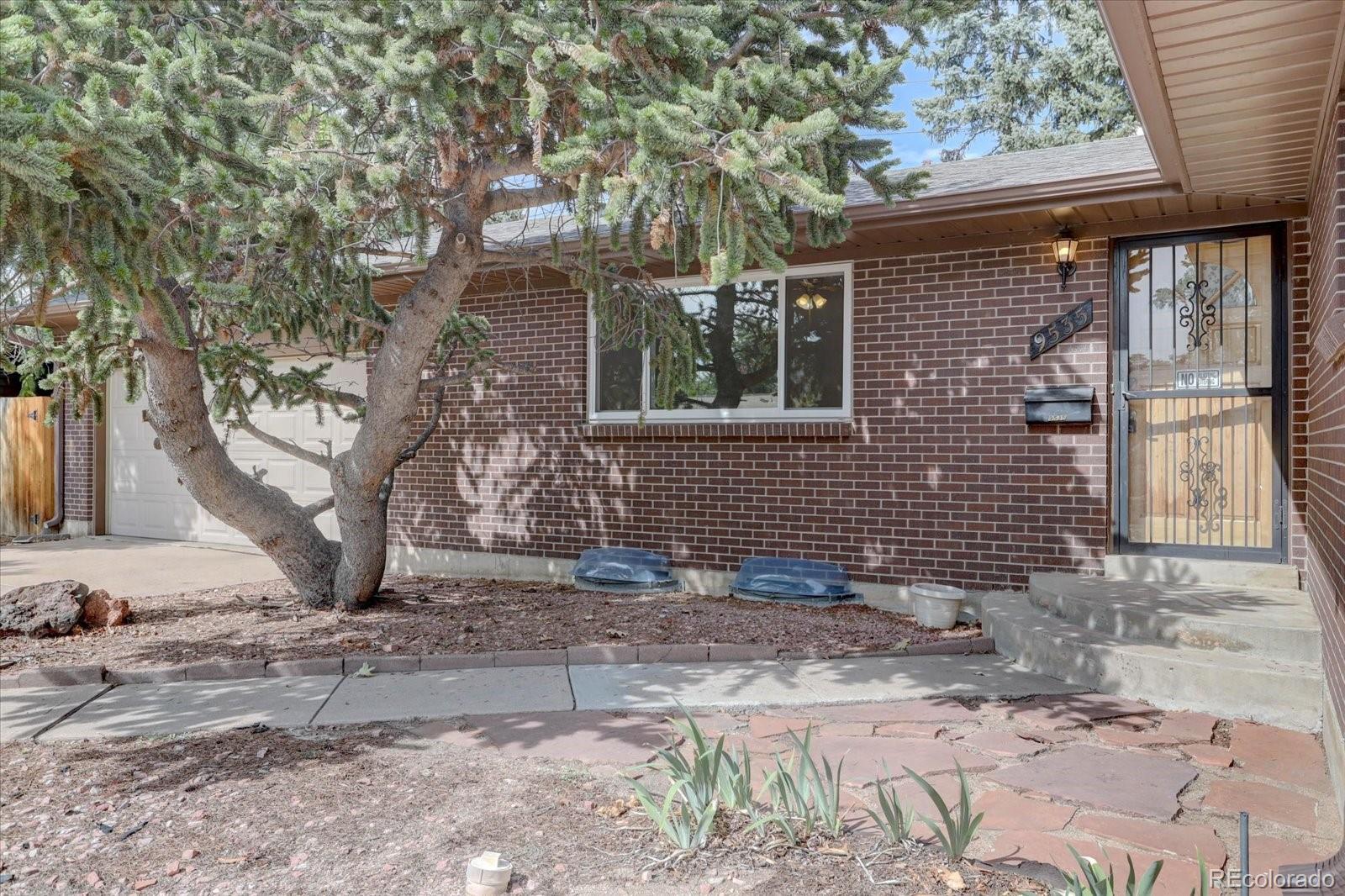 9535 W Kentucky Avenue