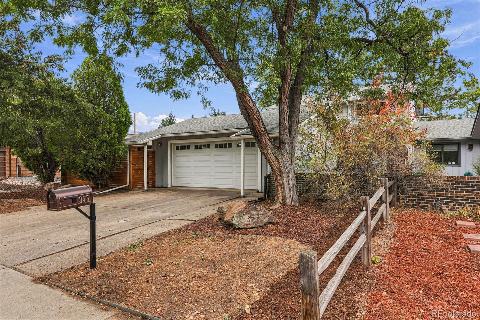975 Roxwood Lane Unit 1