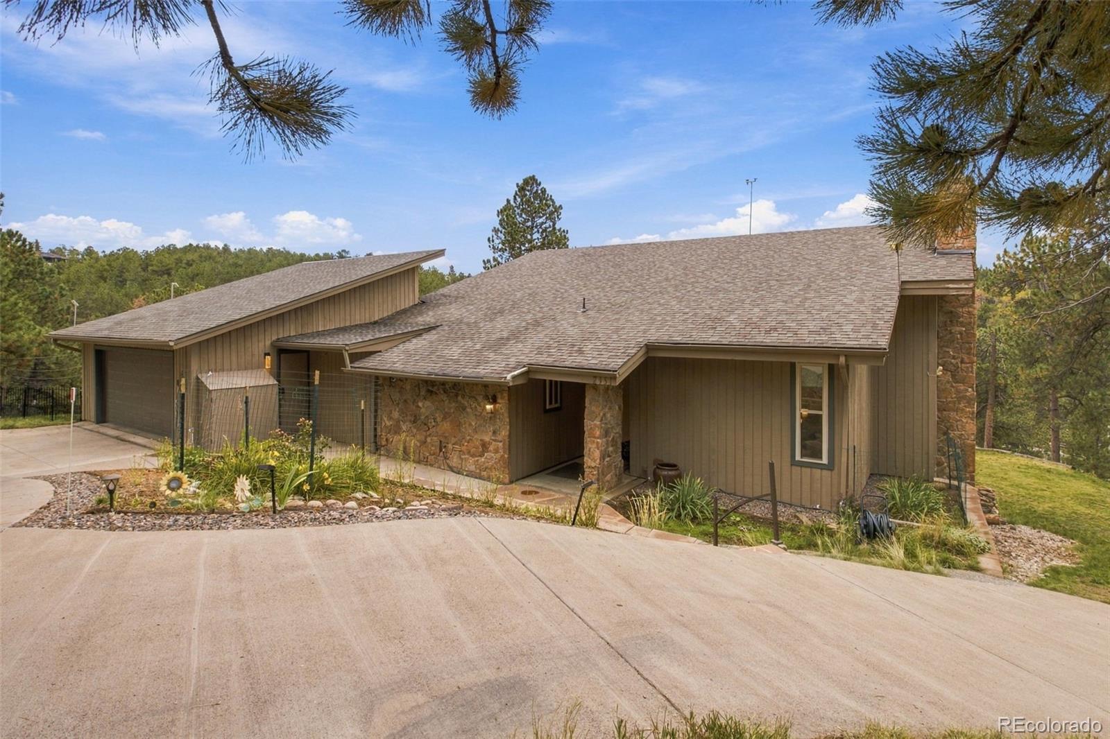 2951 Olympia Lane