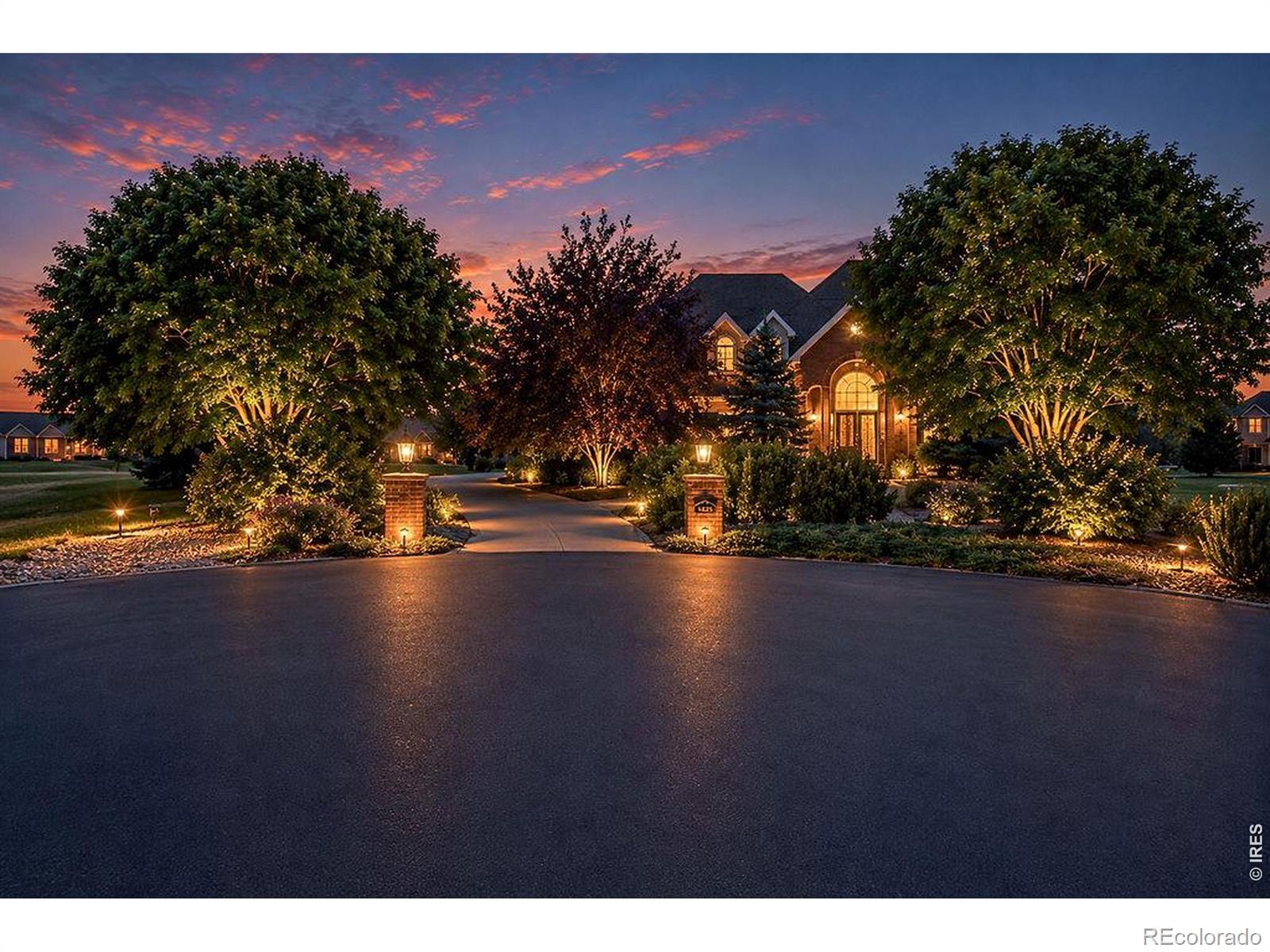 1425 Vantage View Court