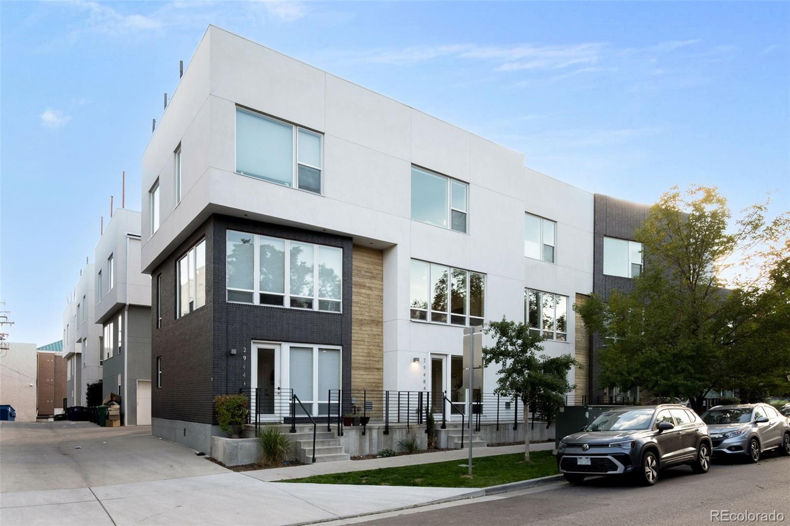 2948 W 33rd Avenue