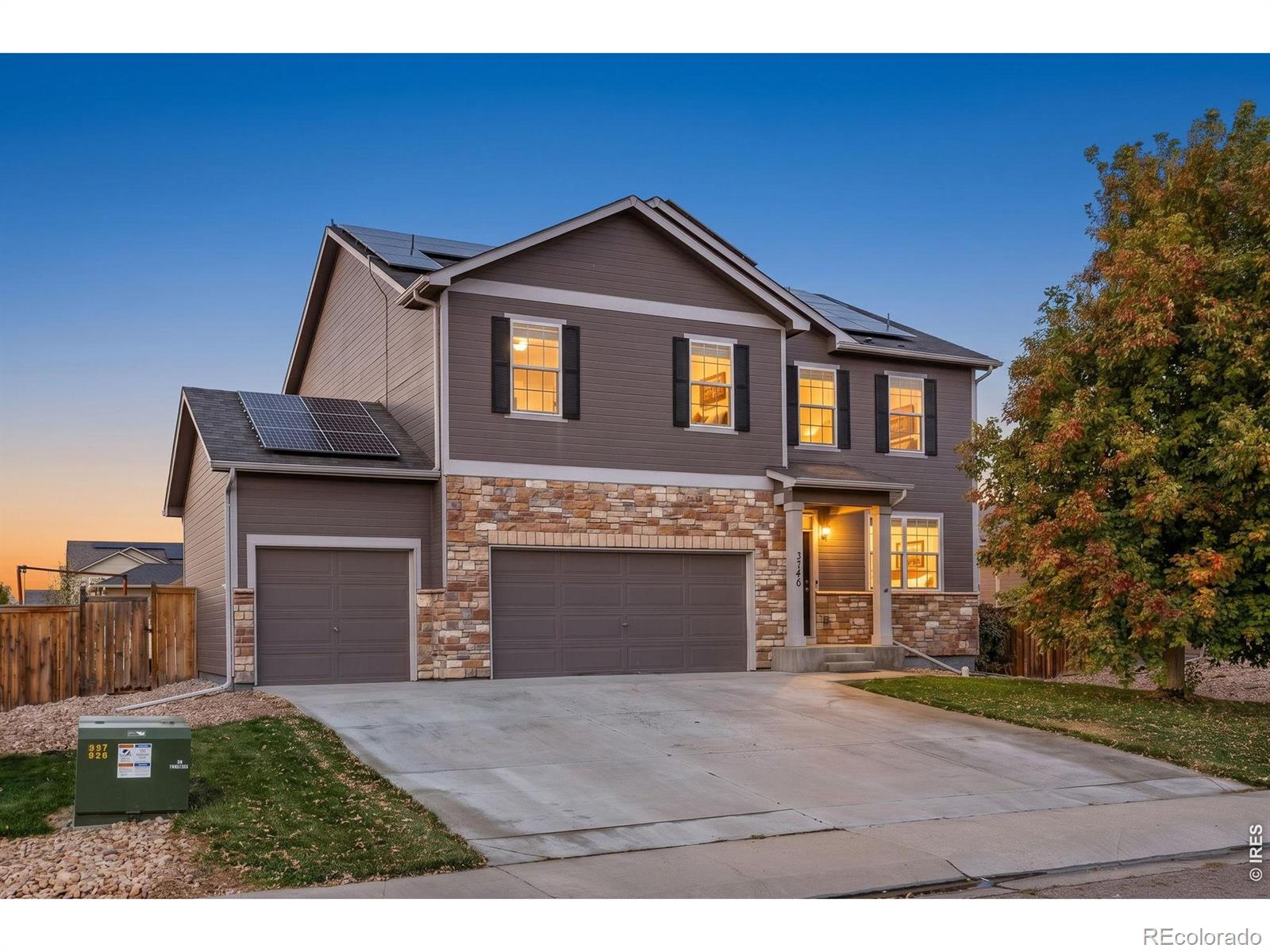 3746 Torch Lily Street